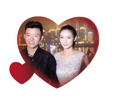 第1000天，女孩在LED大屏上打出結(jié)婚宣言，高調(diào)向男孩“求婚”